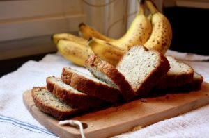 banana-bread-mpananopsomo-psomi-diatrofi-glika-sintagi-eisaimonadikigr