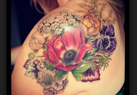 tatoos-louloudia-flower-tatouaz-soma-polixroma-eisaimonadikigr
