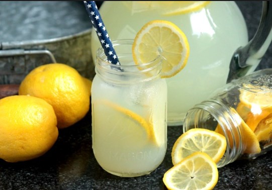 lemonia-lemonada-spitiki-liga-ilika-rofimata-pota-ximos-eisaimonadikigr