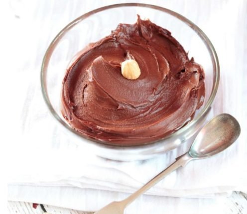 vegan-merenda-nutella-liga-ilika-xoris-gala-glika-eisaimonadikigr