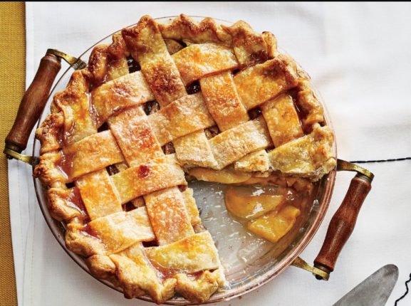 milopita-me-karudia-eukoli-sintagi-zaxaroplastiki-zimi-glika-eisaimonadikigr