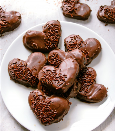 sokolatakia-se-sxima-kardoulas-glika-agios-valentinos-sokolata-eisaimonadikigr