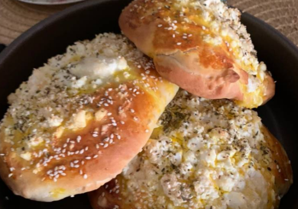 paradosiako-tiropsomo-psomi-tiri-feta-zimi-psomi-sintages-eisaimonadikigr