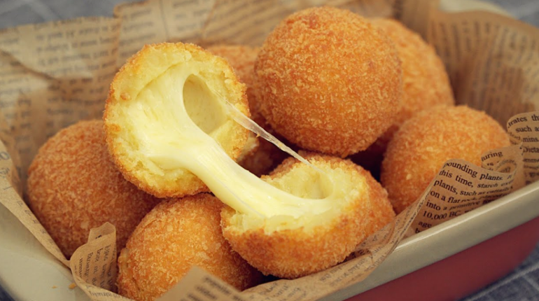 gemistes-patatokroketes-me-tiri-turia-patates-sintages-eisaimonadikigr