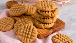 peanut-butter-cookies-mpiskota-me-fistikovoutiro-me-tria-ilika-glika-eisaimonadikigr