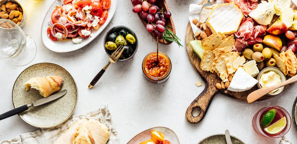 idees-gia-party-me-filous-mazokseis-eukola-piata-sintages-eisaimonadikigr